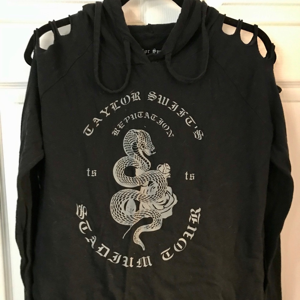 Taylor Swift Reputation Tour shirt